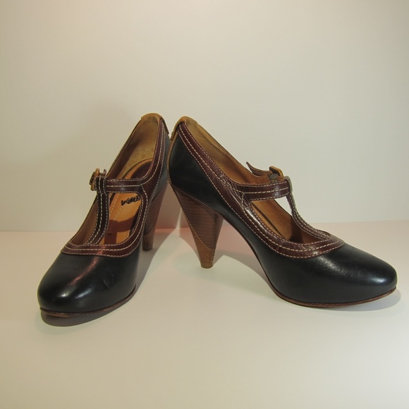 Fossil Shoes - Fossil T-Strap Mary Jane Leather Heels size 7.5